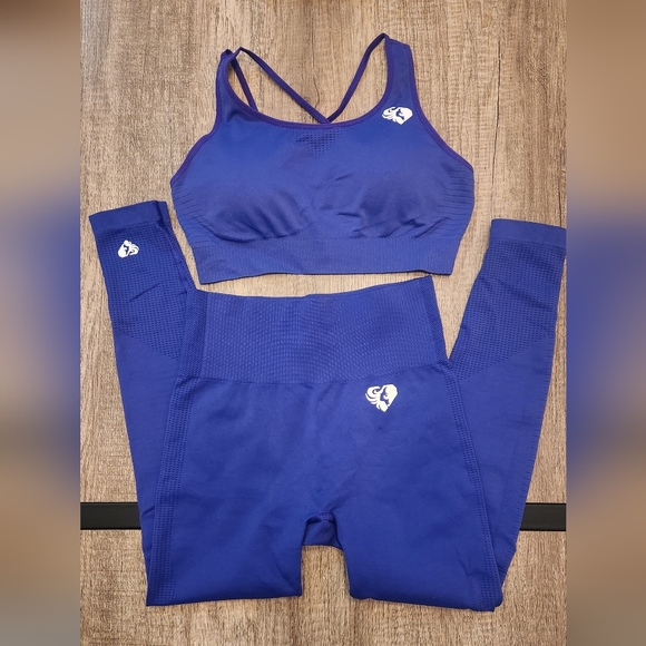 Women's Best Set Royal Blue Highwaisted Seamless Leggings and Sports Bra size M - Picture 3 of 11
